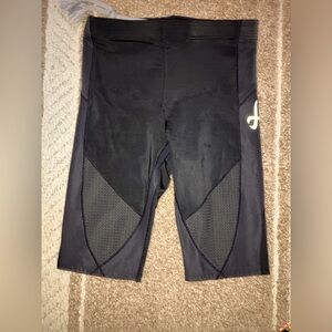 Cardio/Pilates shorts x